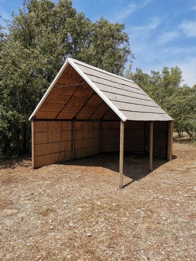 CABANE DE GARDIAN 4.00 X 7.00 avec 2 parois fixes